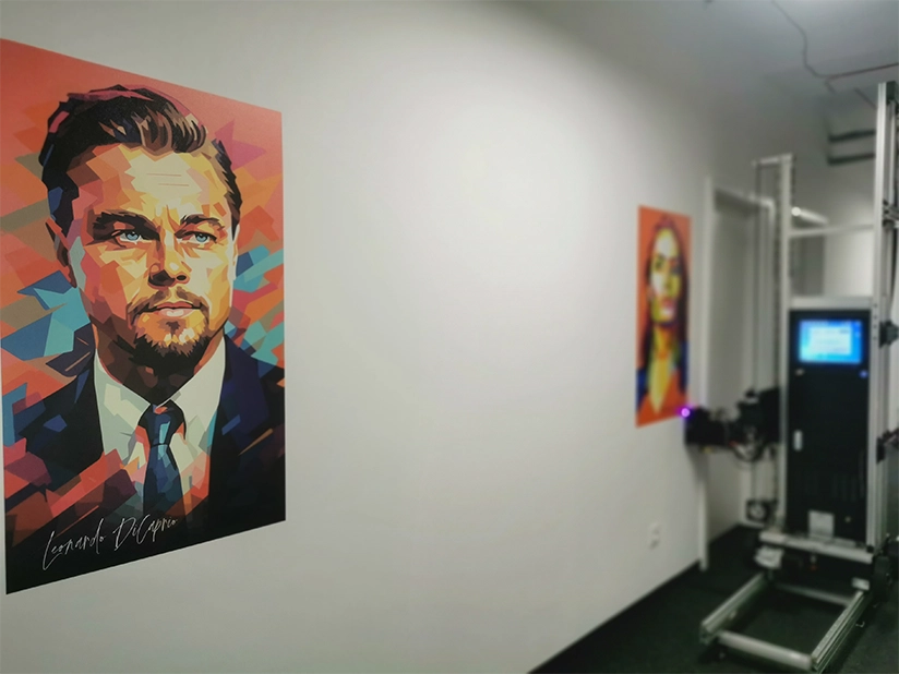 Wydruk grafik w szkole filmowej AMA Film Academy