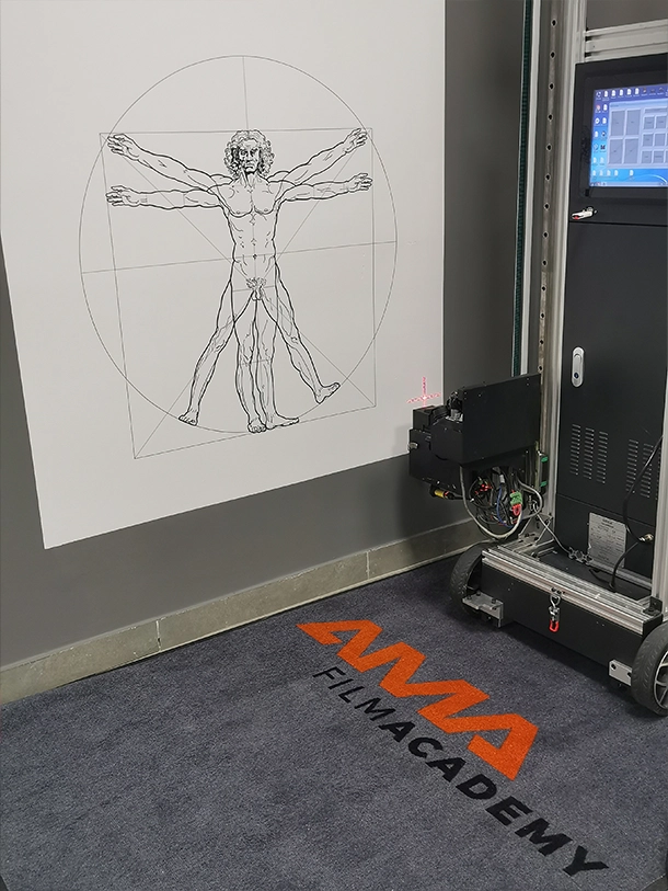 Wydruk grafik w szkole filmowej AMA Film Academy