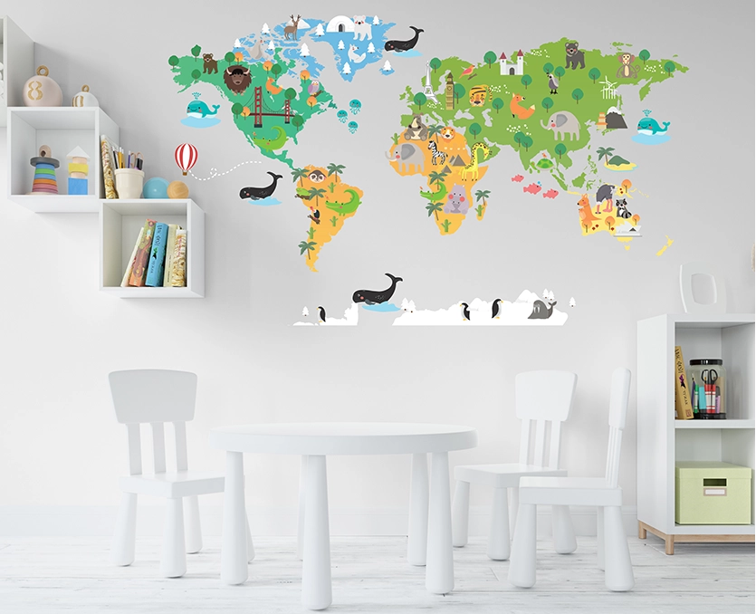 Kreator Ścian wizualizacja druku na ścianie - mapa świata ze zwierzętami